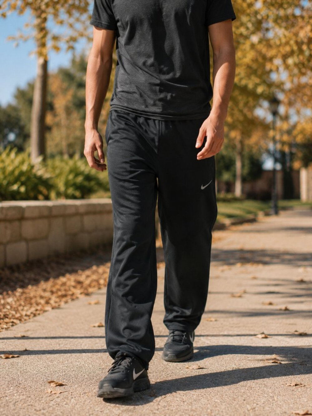 Nike Therma-FIT Men’s Medium Black Fleece Straight Leg Athletic Track Pants